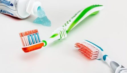 toothbrush 3191097 340