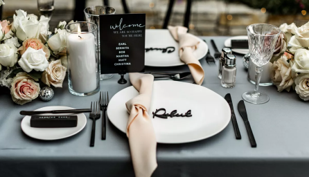 How to Choose the Perfect Wedding Place Card for Your Big Day